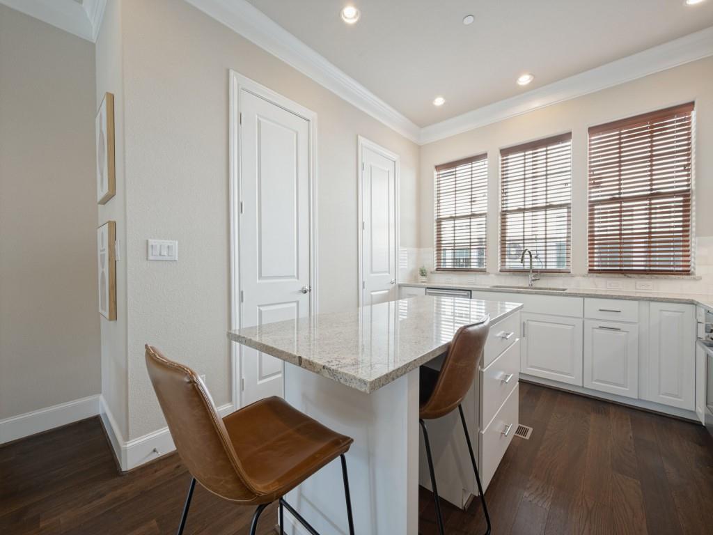 7333 Valley View Lane, #805, Dallas, TX 75240