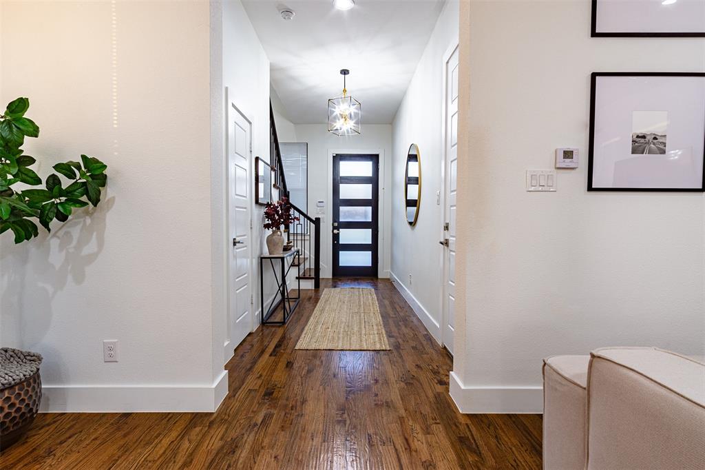 2050 Bickers Street, Dallas, TX 75212