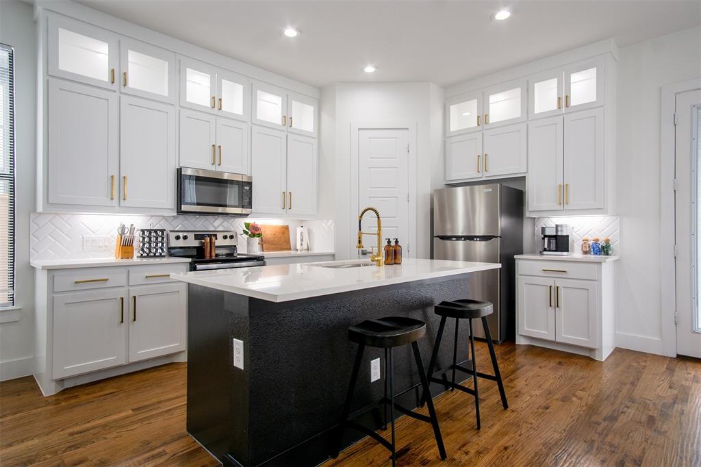 2050 Bickers Street, Dallas, TX 75212