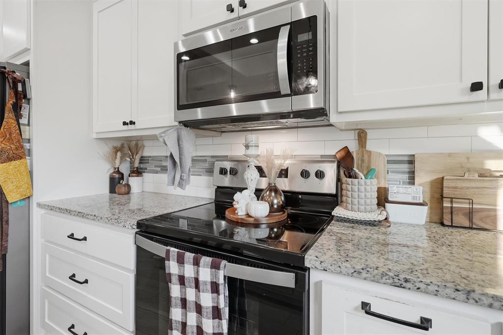 5625 Barkridge Drive, Granbury, TX 76048