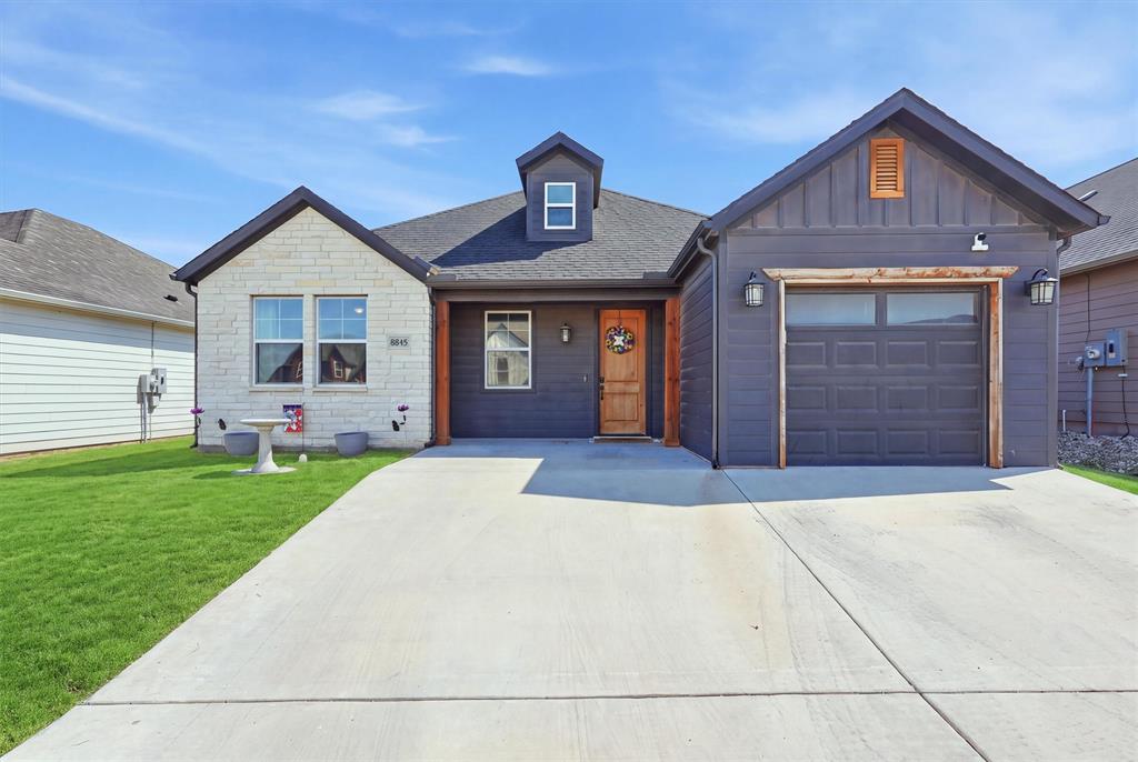5625 Barkridge Drive, Granbury, TX 76048 5625 Barkridge Drive, Granbury, TX 76048