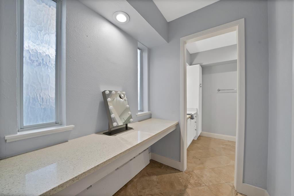 7738 Meadow Road, #109, Dallas, TX 75230