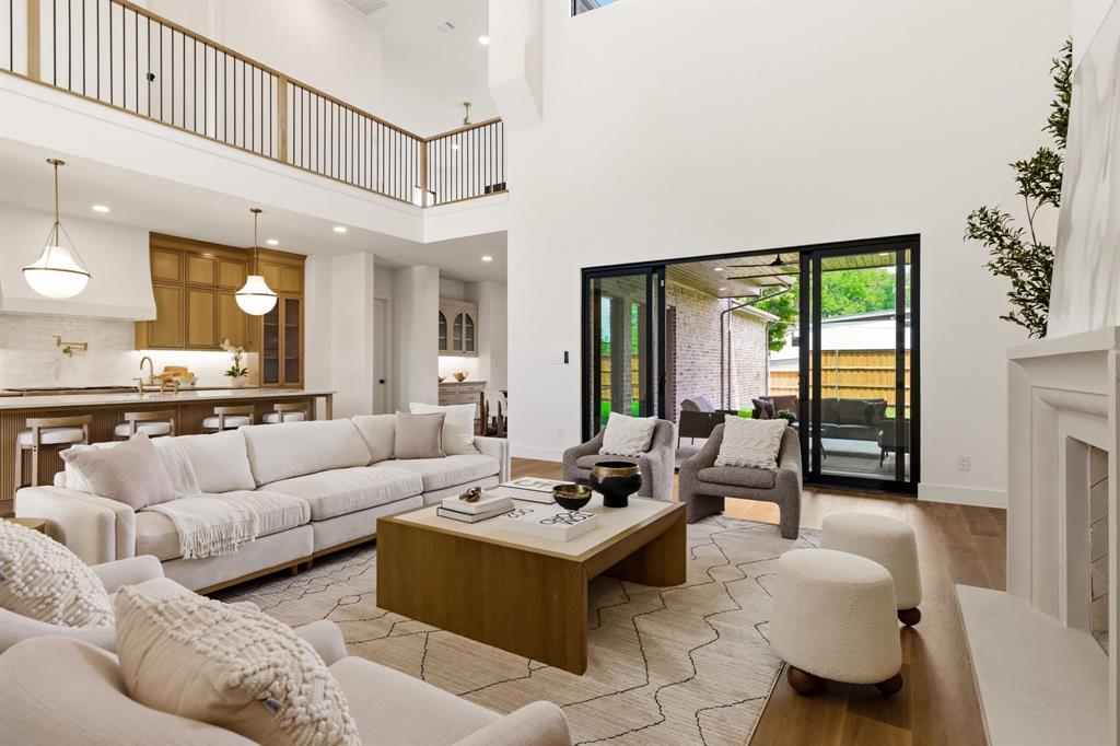 7153 Cornelia Lane, Dallas, TX 75214 7153 Cornelia Lane, Dallas, TX 75214