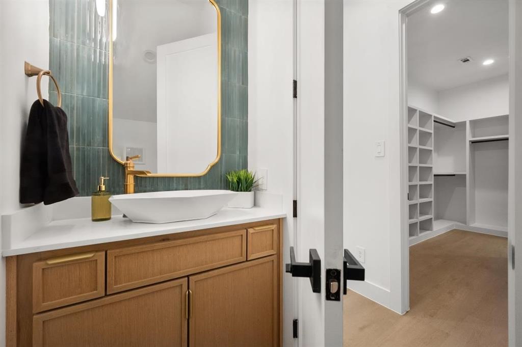 1506 Doyle, Dallas, TX 75203