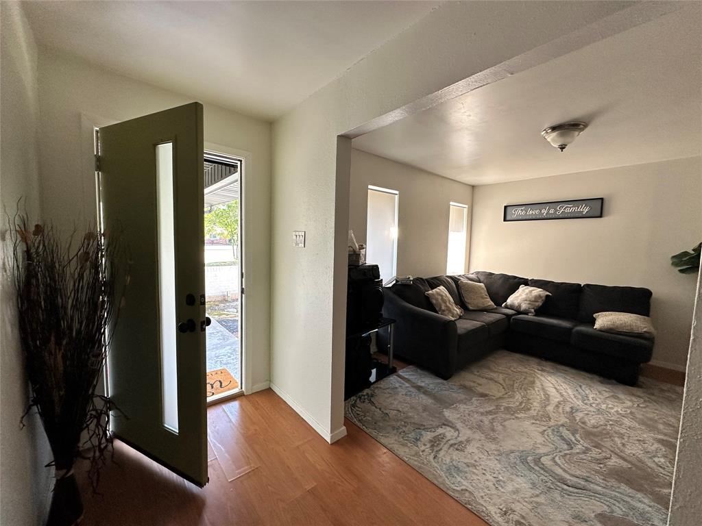 1412 Weathered Street, Irving, TX 75062