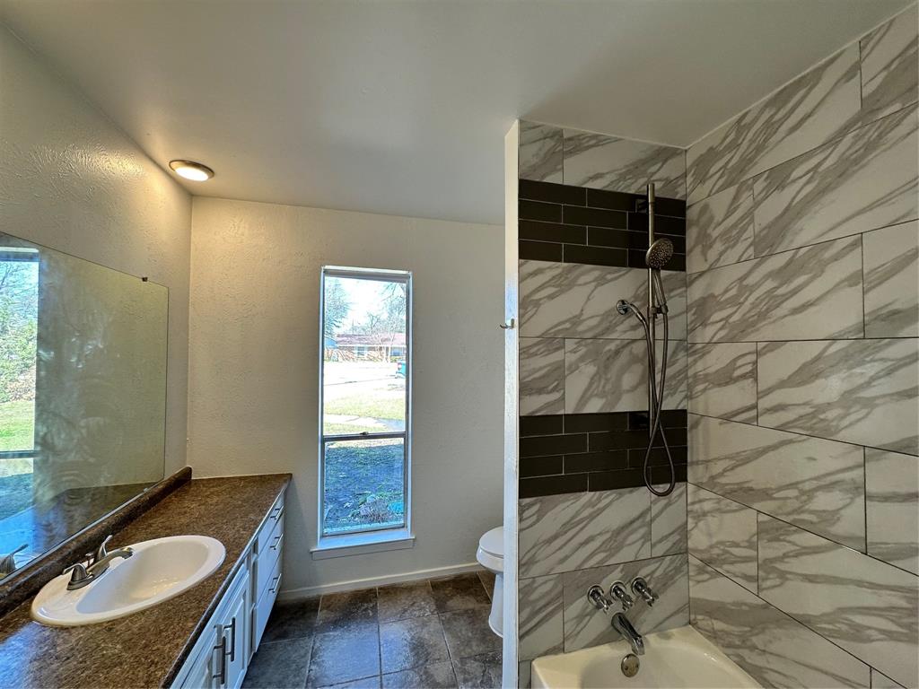 1412 Weathered Street, Irving, TX 75062