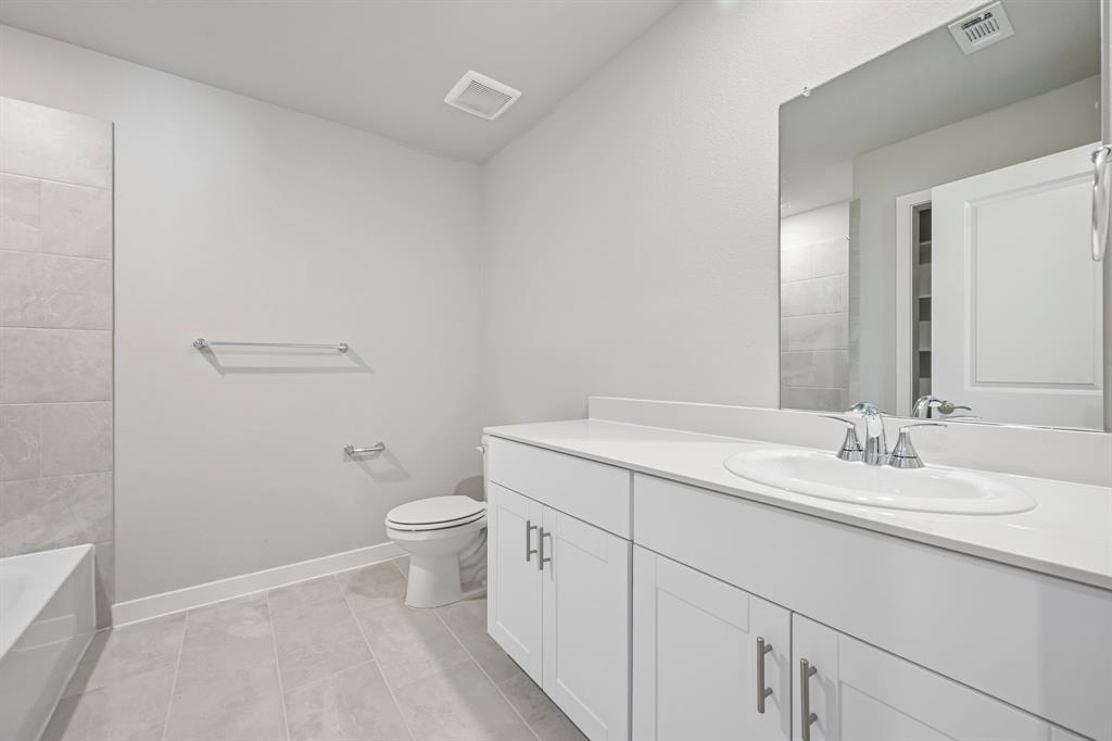 Photo is not of the actual home, but is an inspirational photo of builder’s model home and may depict options, furnishings, and/or decorator features that are not included.