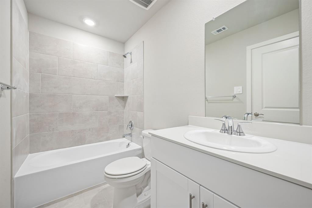 Photo is not of the actual home, but is an inspirational photo of builder’s model home and may depict options, furnishings, and/or decorator features that are not included.