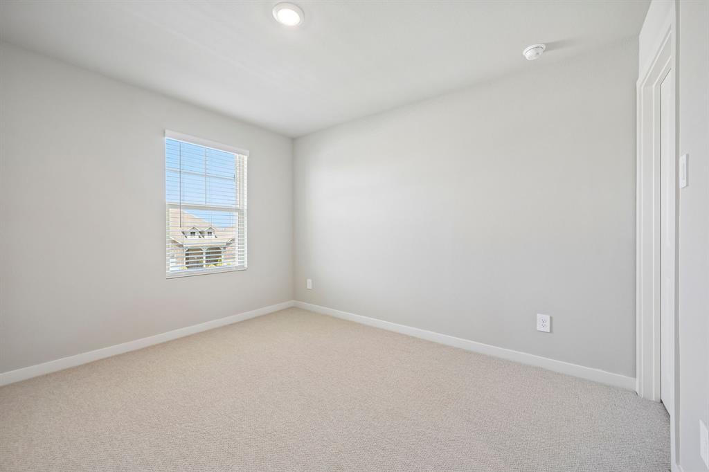 Photo is not of the actual home, but is an inspirational photo of builder’s model home and may depict options, furnishings, and/or decorator features that are not included.