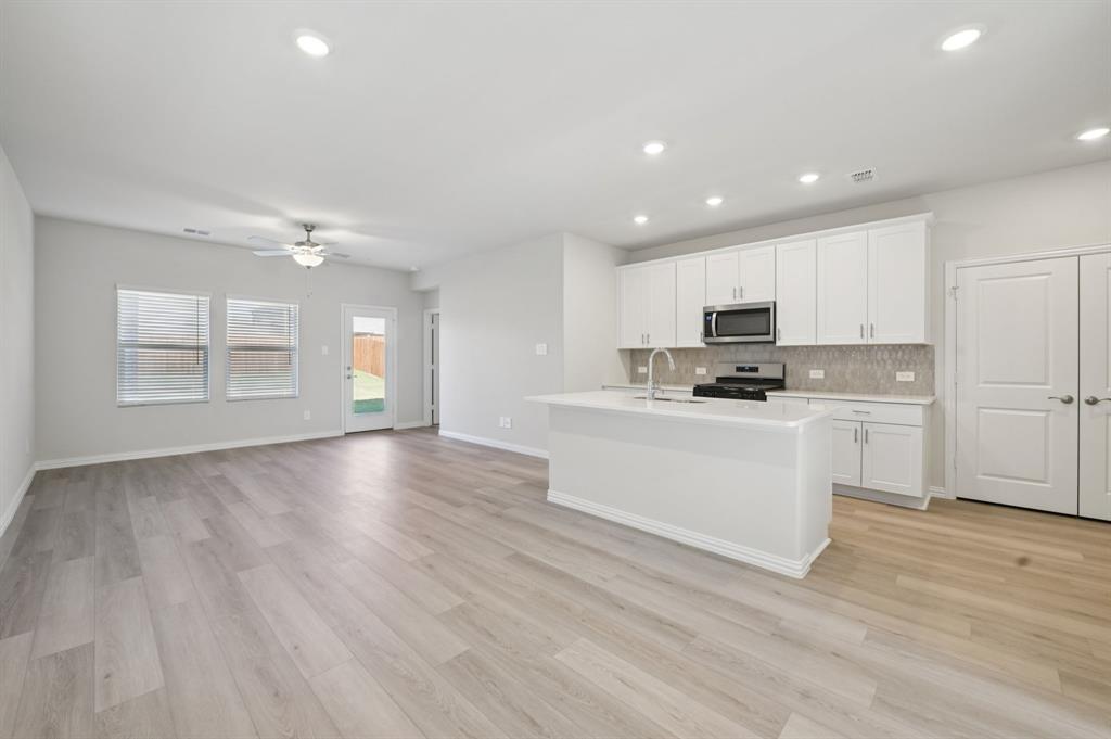 Photo is not of the actual home, but is an inspirational photo of builder’s model home and may depict options, furnishings, and/or decorator features that are not included.