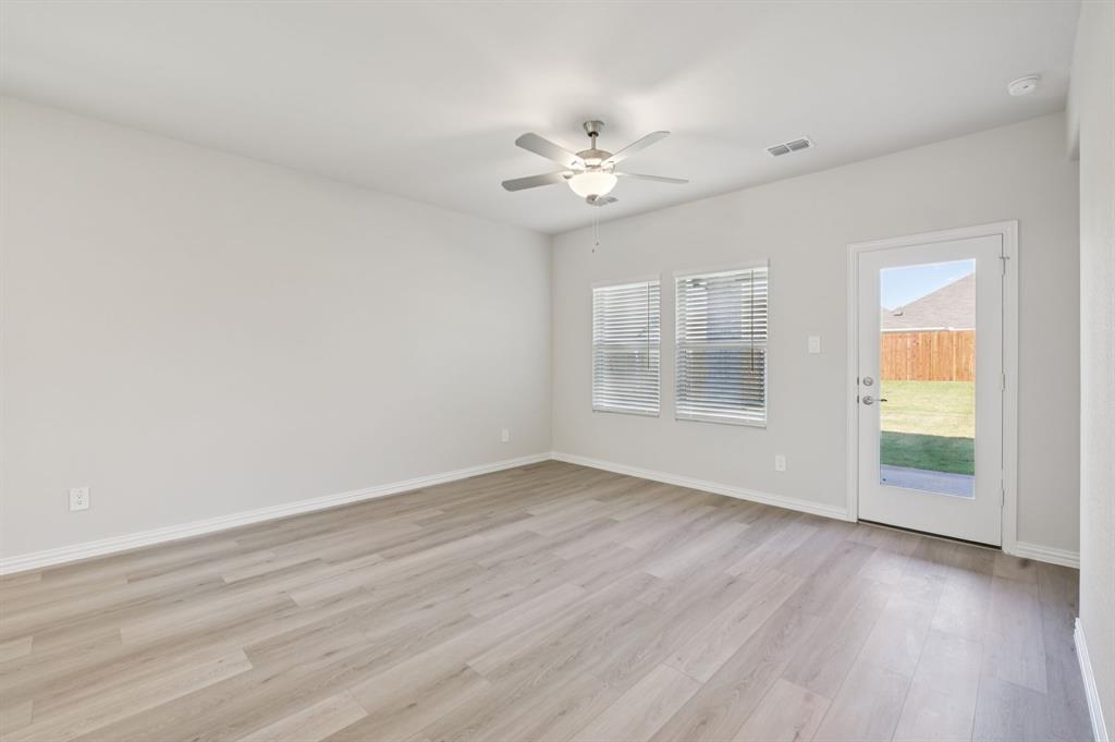 Photo is not of the actual home, but is an inspirational photo of builder’s model home and may depict options, furnishings, and/or decorator features that are not included.