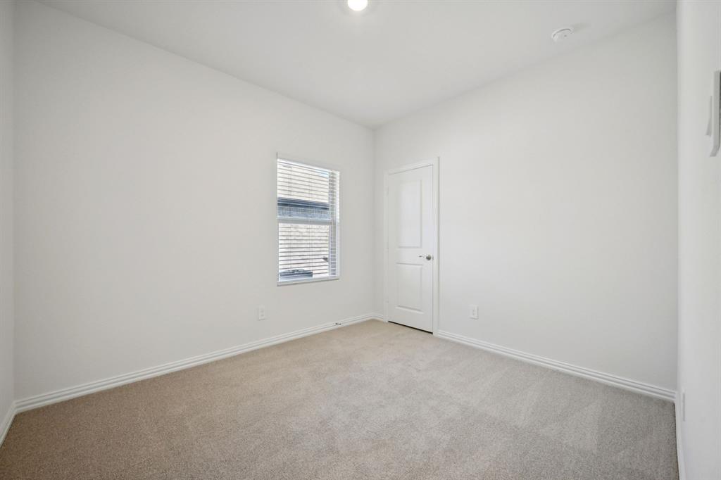 Photo is not of the actual home, but is an inspirational photo of builder’s model home and may depict options, furnishings, and/or decorator features that are not included.
