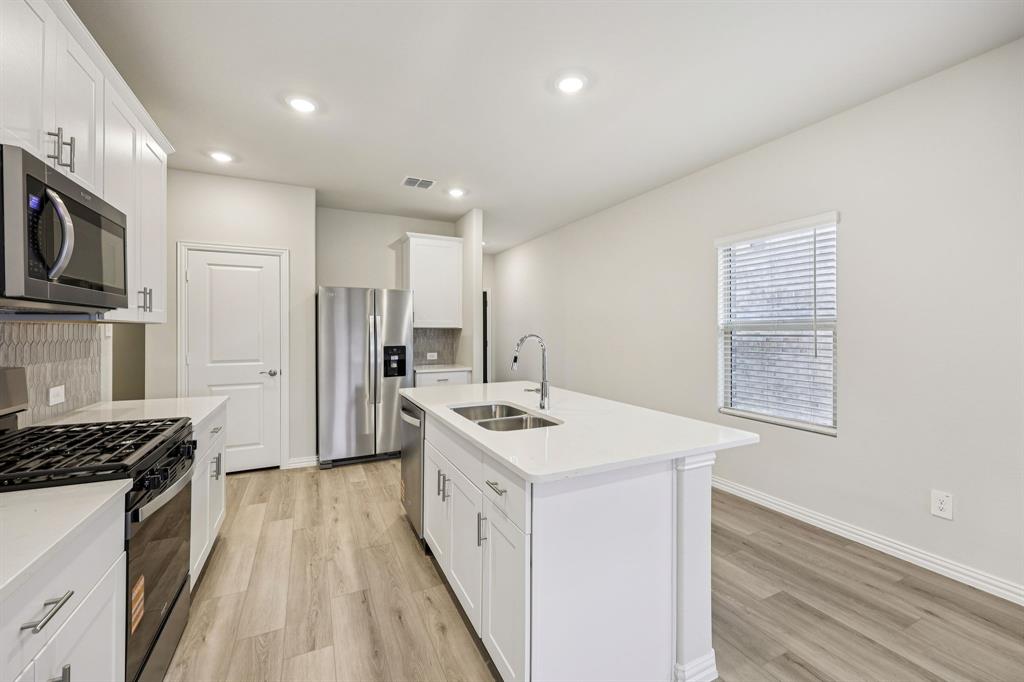 Photo is not of the actual home, but is an inspirational photo of builder’s model home and may depict options, furnishings, and/or decorator features that are not included.