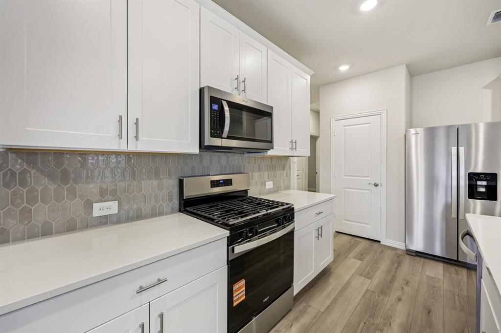 Photo is not of the actual home, but is an inspirational photo of builder’s model home and may depict options, furnishings, and/or decorator features that are not included.