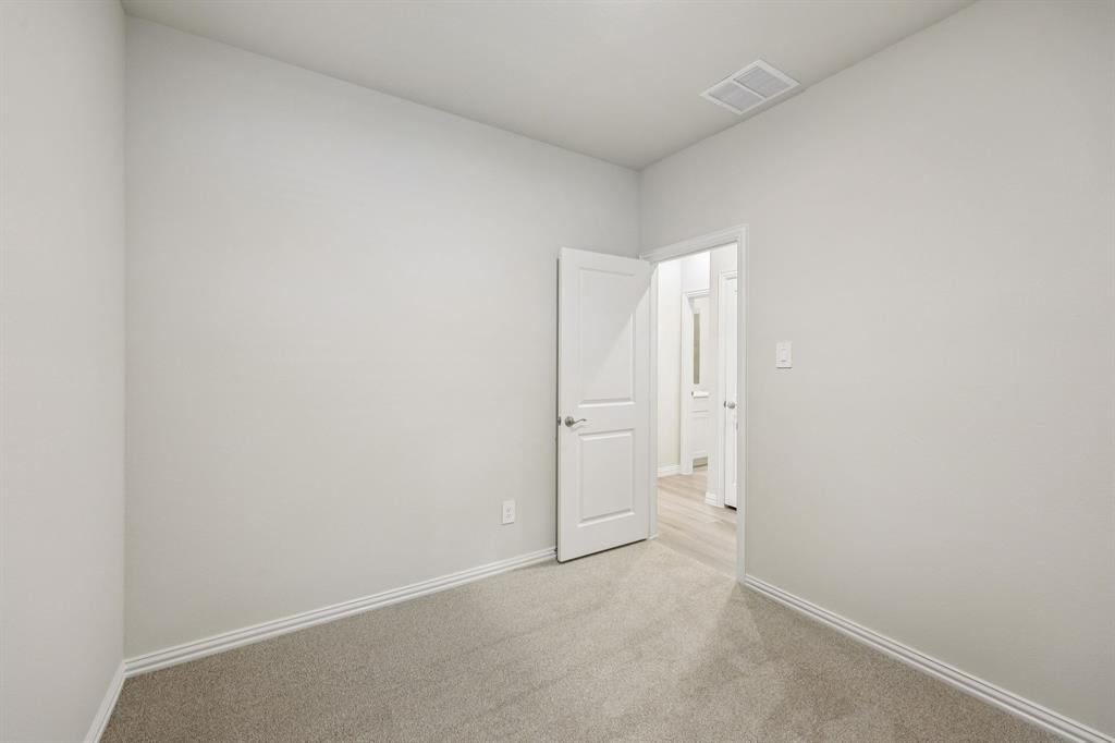 Photo is not of the actual home, but is an inspirational photo of builder’s model home and may depict options, furnishings, and/or decorator features that are not included.