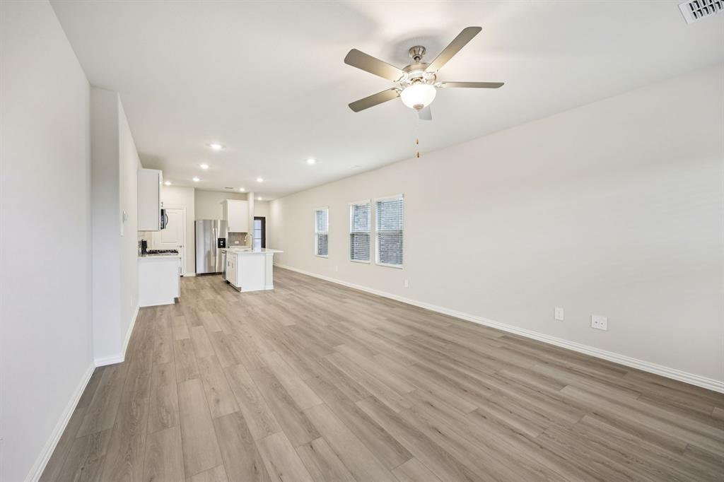 Photo is not of the actual home, but is an inspirational photo of builder’s model home and may depict options, furnishings, and/or decorator features that are not included.