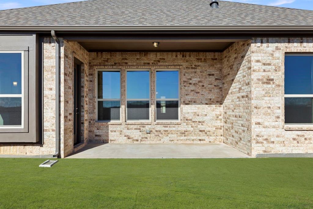 25_25. 1328 David - Patio.JPG