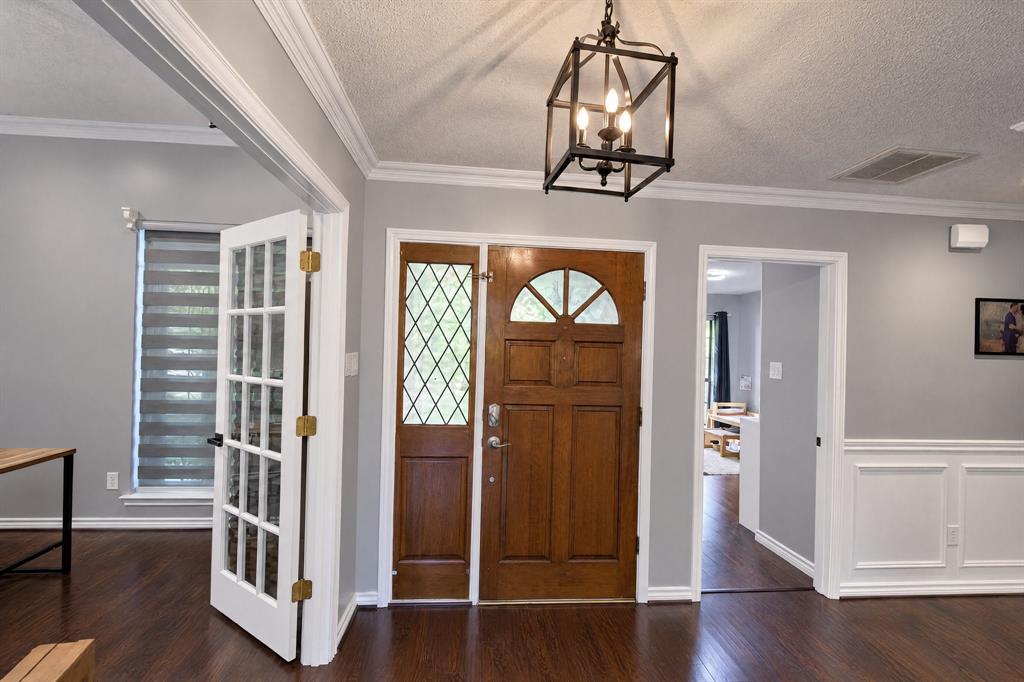 2910 Baron Drive, Garland, TX 75040 2910 Baron Drive, Garland, TX 75040