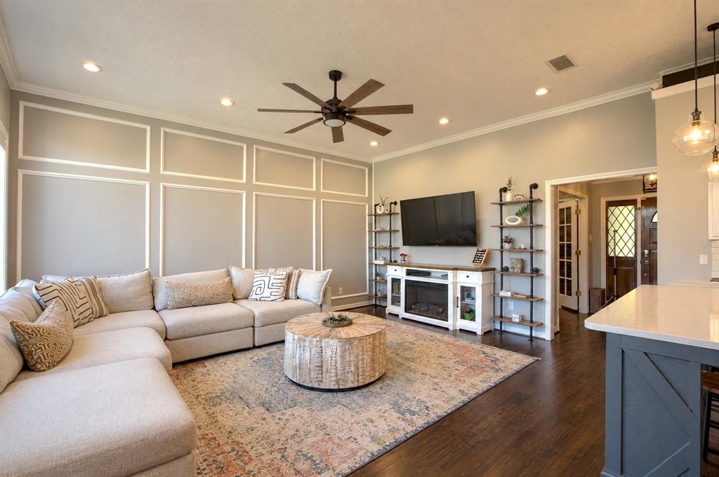 2910 Baron Drive, Garland, TX 75040 2910 Baron Drive, Garland, TX 75040