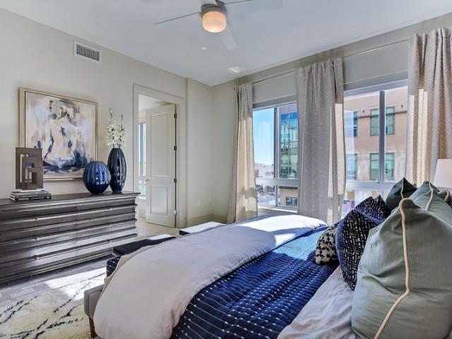 MODEL HOME! MODEL HOME!