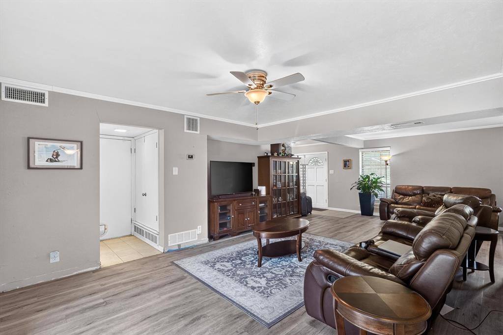 1907 Deep Valley Drive, Richardson, TX 75080