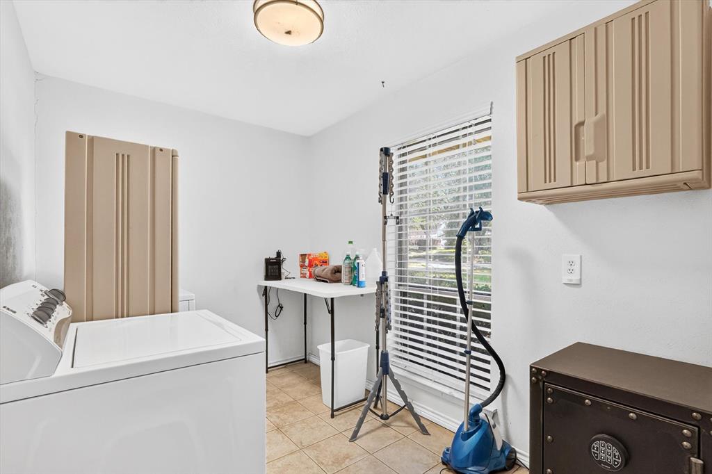 1907 Deep Valley Drive, Richardson, TX 75080