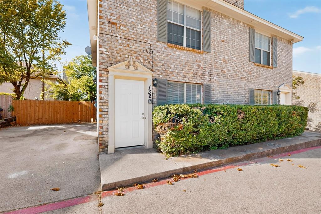 132 Graystone Place, Duncanville, TX 75137