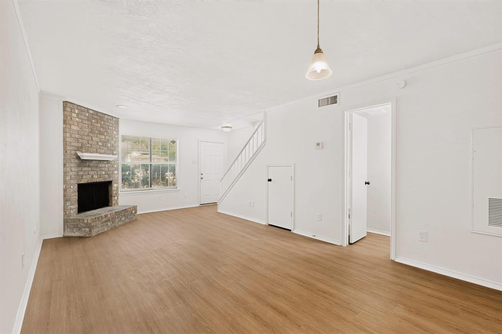 132 Graystone Place, Duncanville, TX 75137