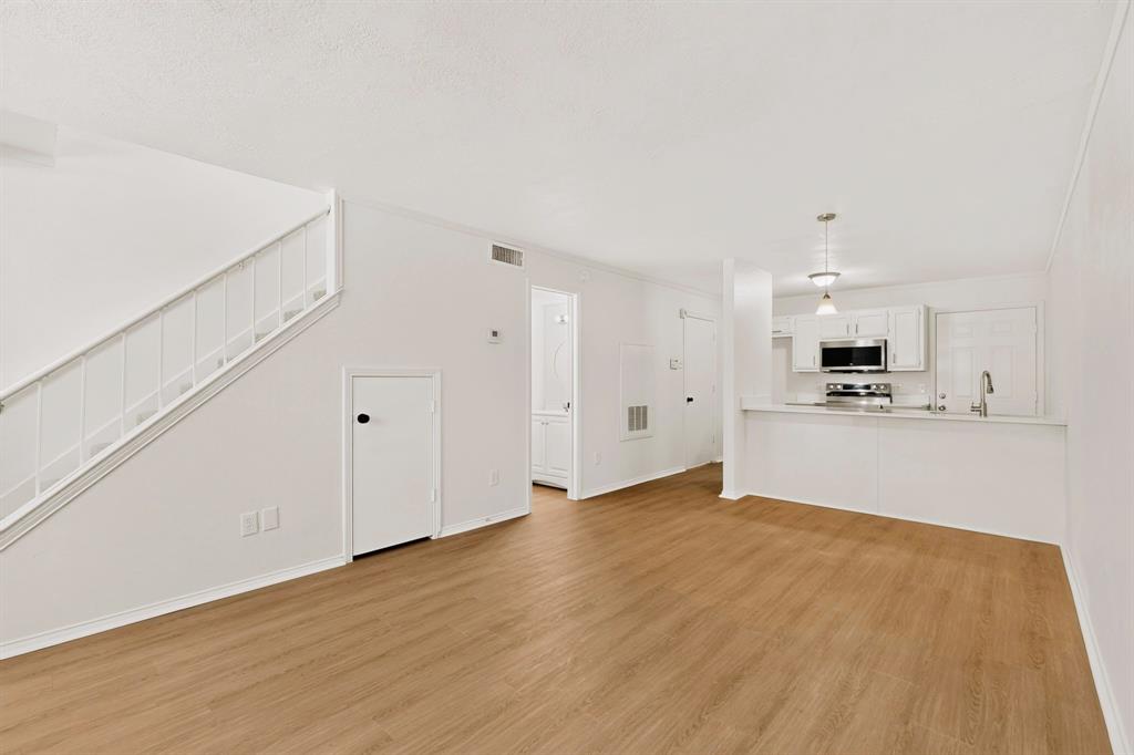 132 Graystone Place, Duncanville, TX 75137