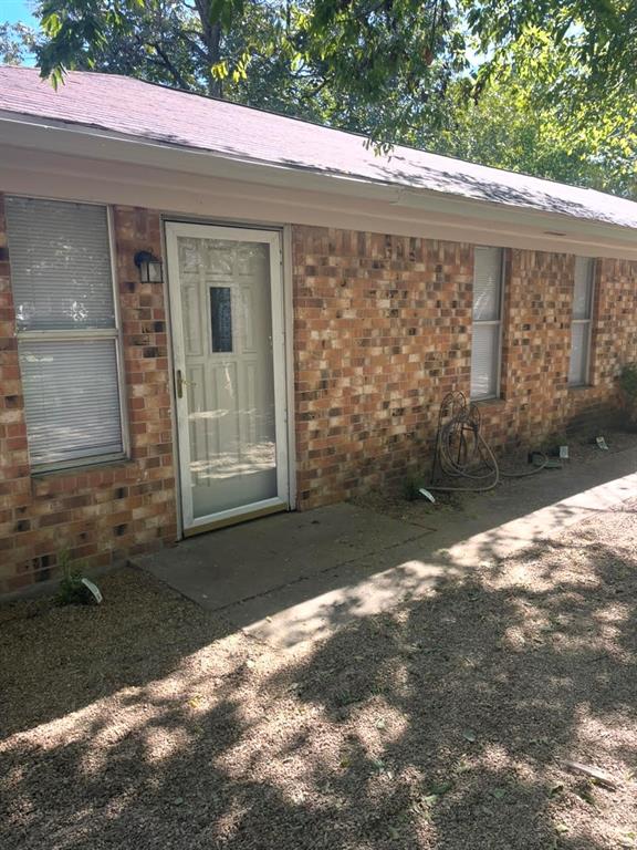 305 E Chestnut Street, Kaufman, TX 75142