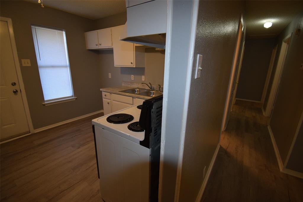 305 E Chestnut Street, Kaufman, TX 75142