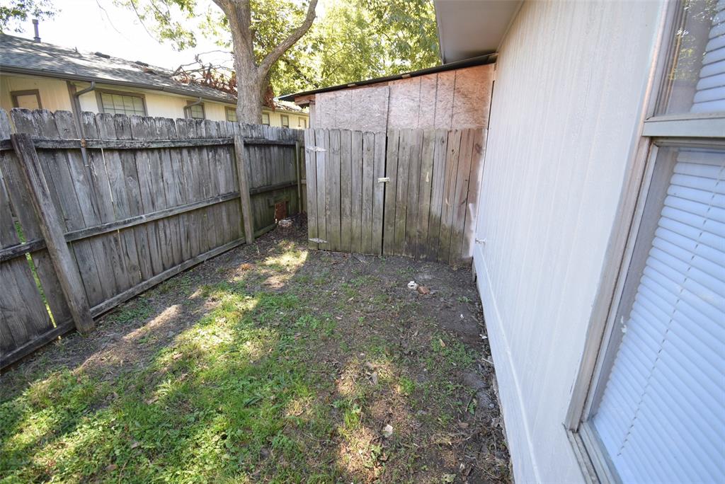305 E Chestnut Street, Kaufman, TX 75142