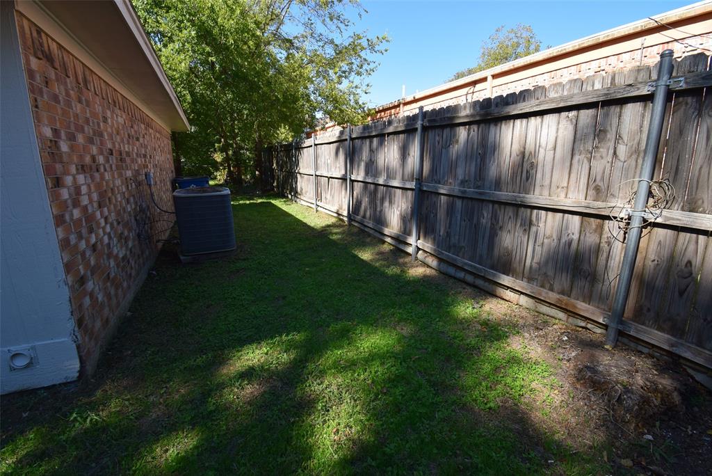 305 E Chestnut Street, Kaufman, TX 75142
