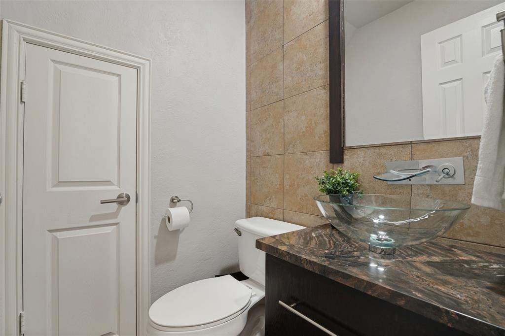 909 Palm Desert Drive, Garland, TX 75044