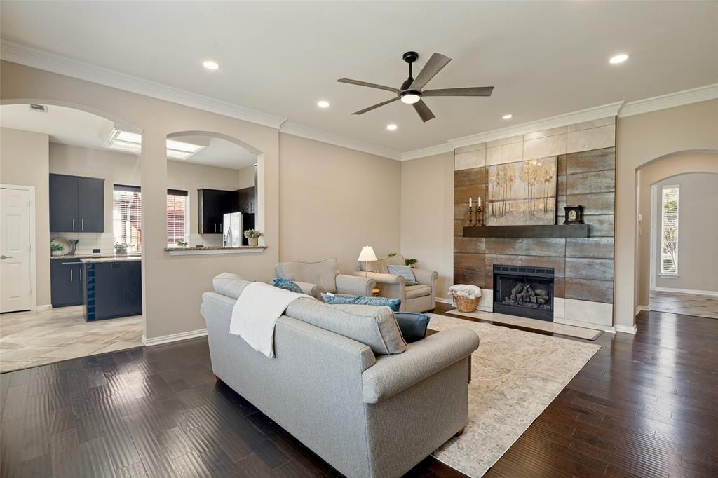 909 Palm Desert Drive, Garland, TX 75044