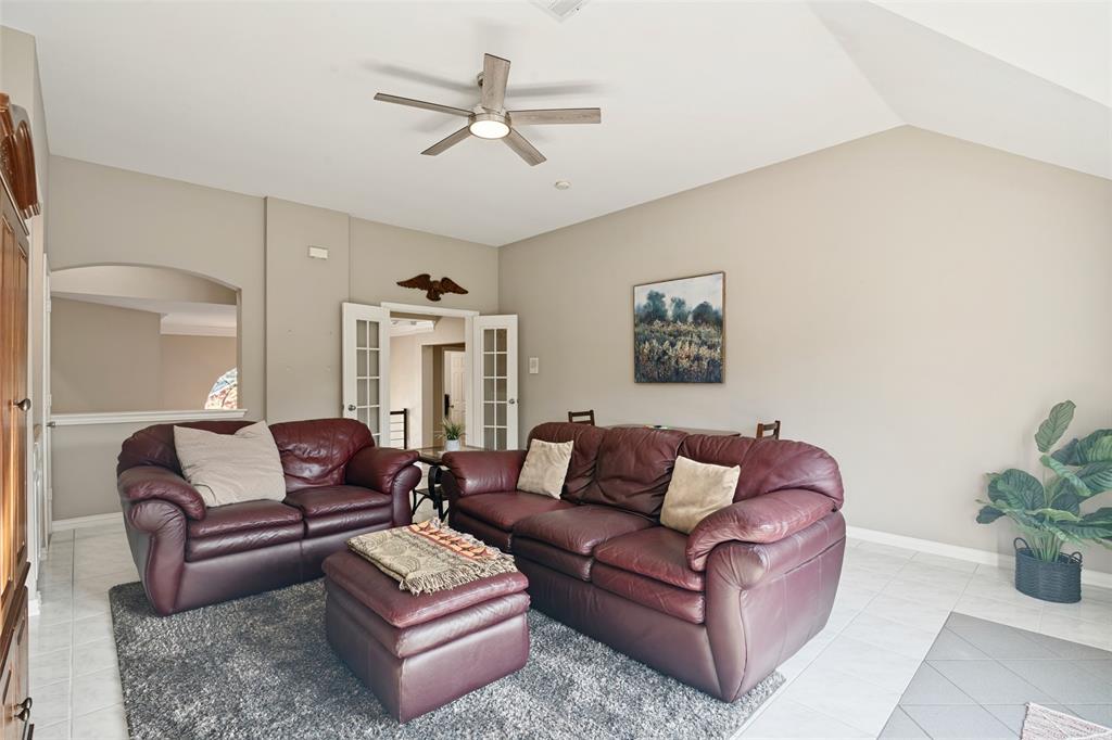909 Palm Desert Drive, Garland, TX 75044