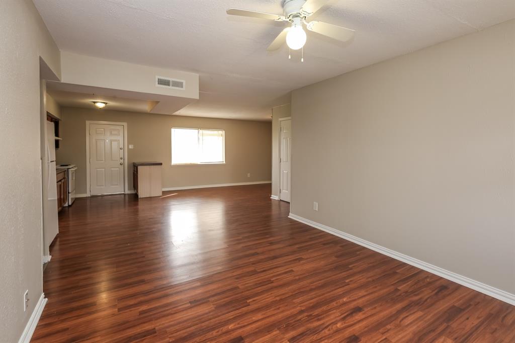 4013 Commonwealth Drive, Garland, TX 75043