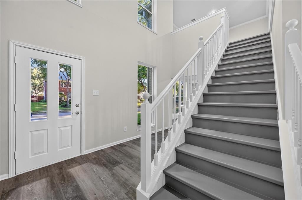 2312 Honeylocust Drive, Irving, TX 75063