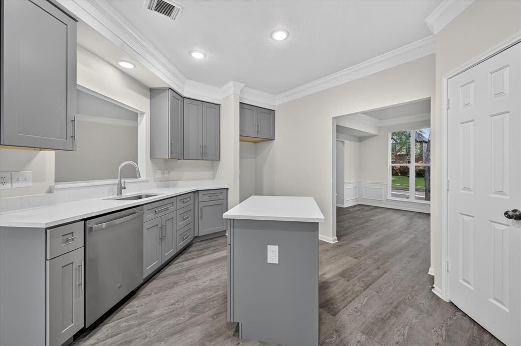 2312 Honeylocust Drive, Irving, TX 75063