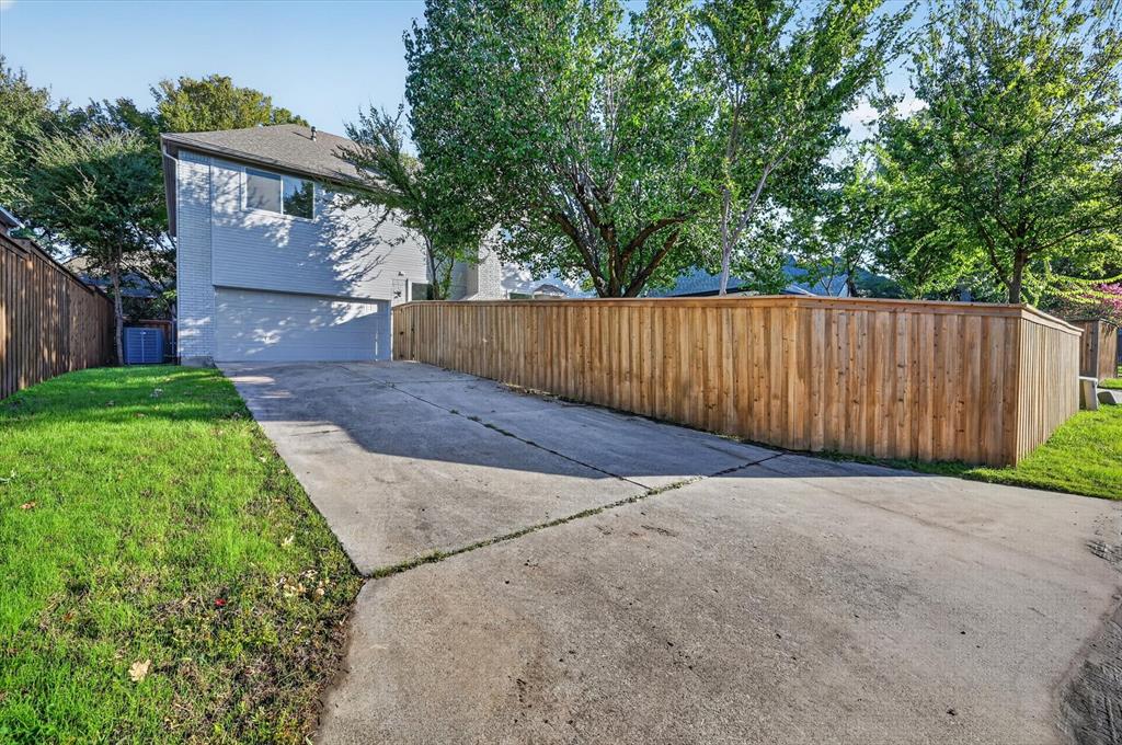 2312 Honeylocust Drive, Irving, TX 75063