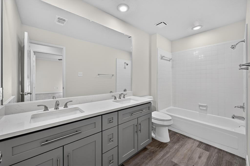 2312 Honeylocust Drive, Irving, TX 75063