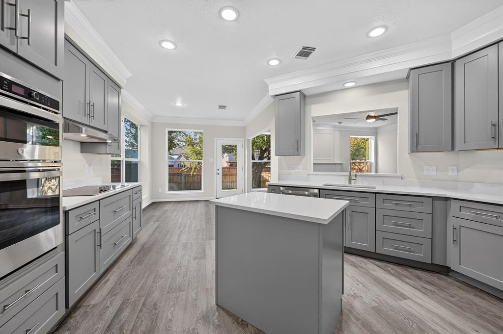 2312 Honeylocust Drive, Irving, TX 75063