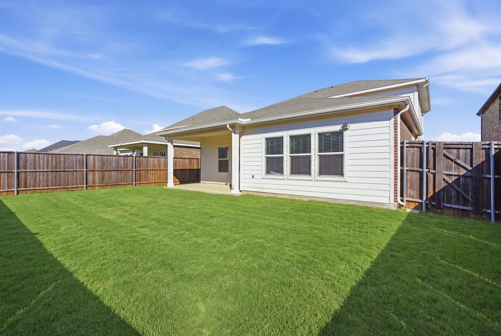 1323 Black Canyon Avenue, Royse City, TX 75189