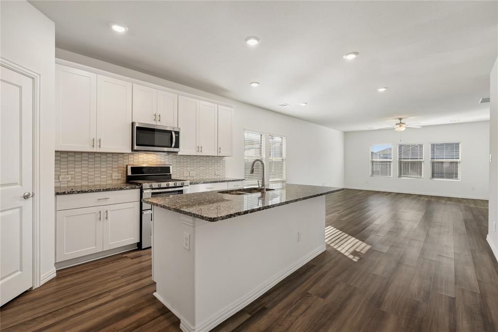 1323 Black Canyon Avenue, Royse City, TX 75189