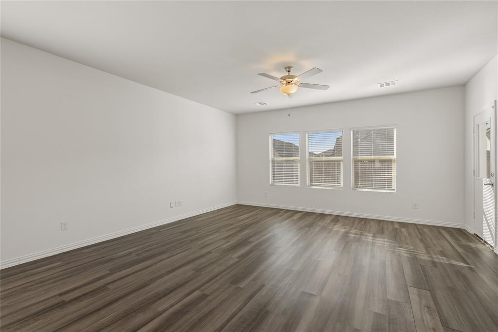 1323 Black Canyon Avenue, Royse City, TX 75189