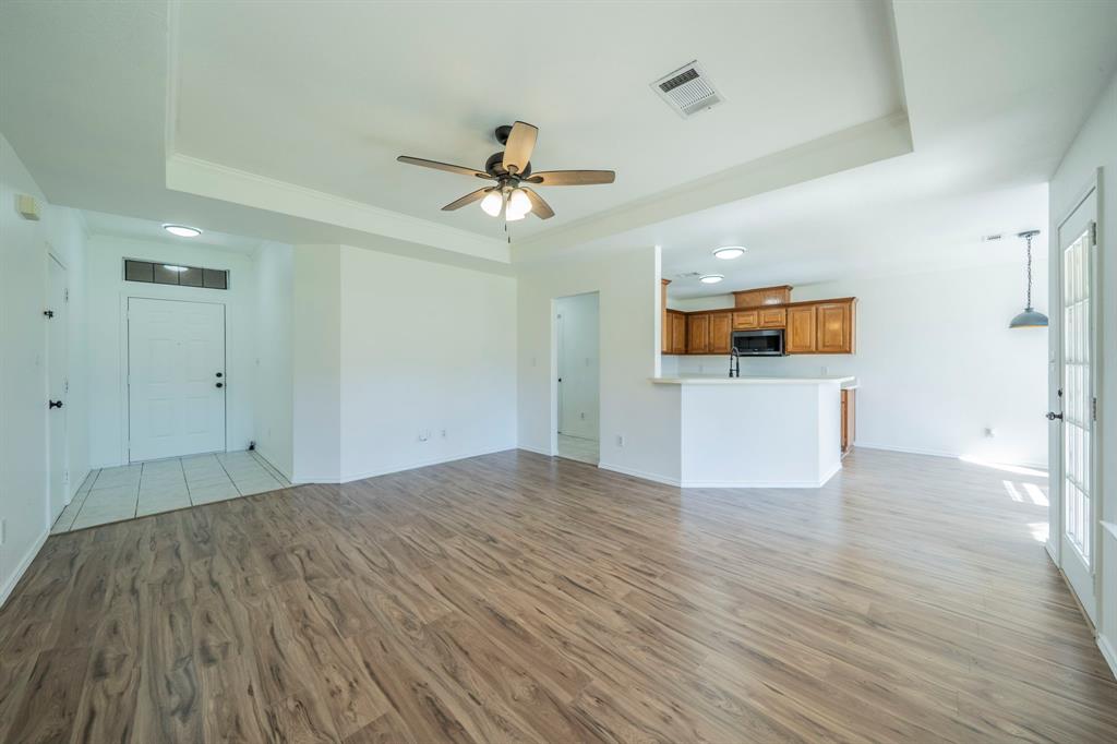 1507 Sunflower Lane, Granbury, TX 76048