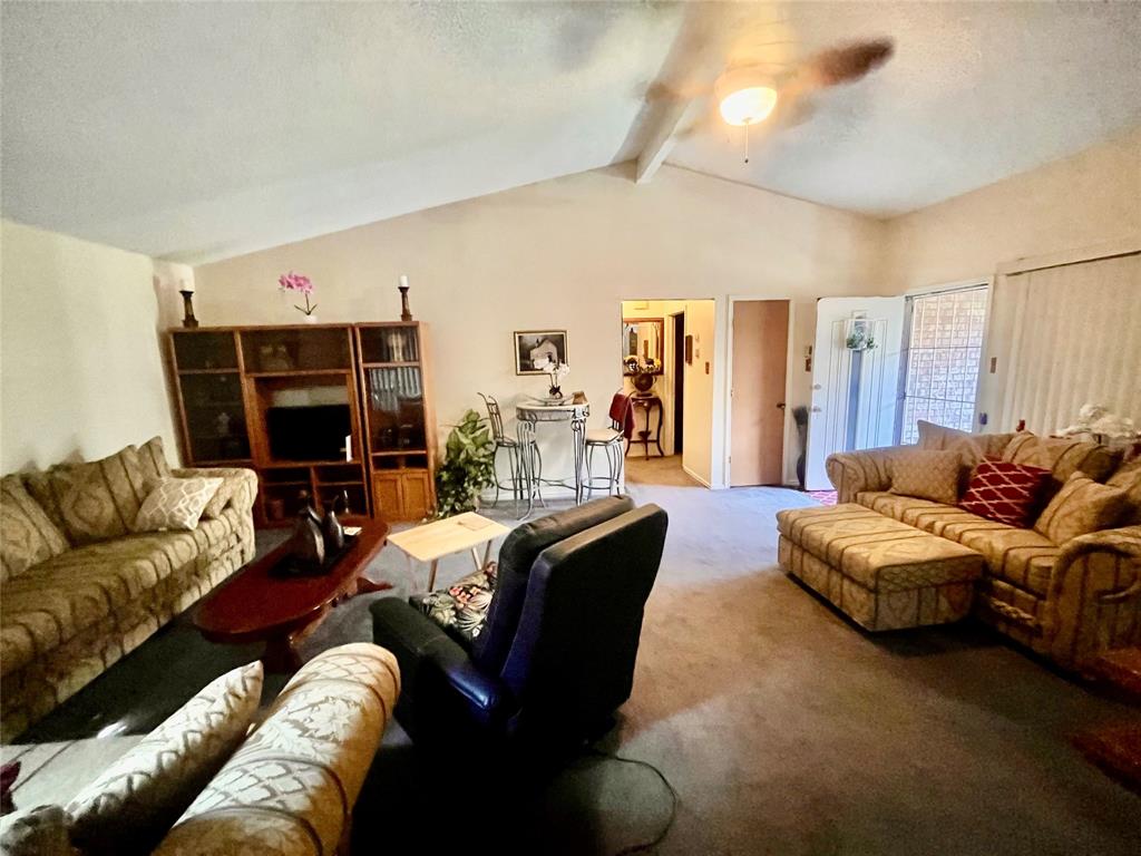 1116 Sandalwood Lane, DeSoto, TX 75115