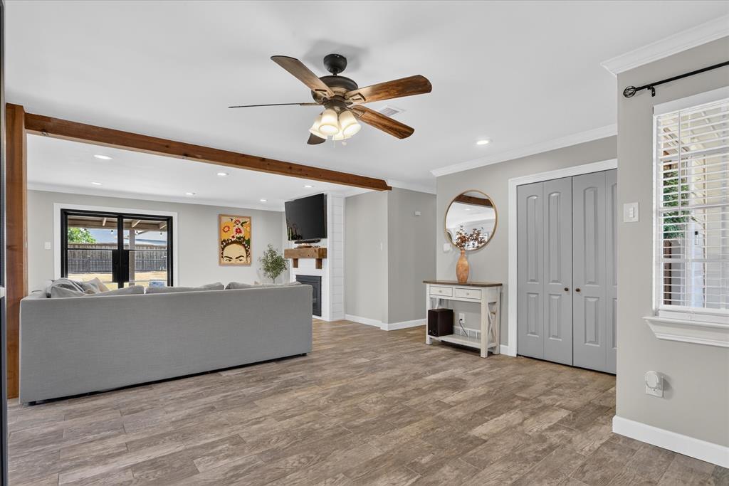 714 Hill City Drive, Duncanville, TX 75116