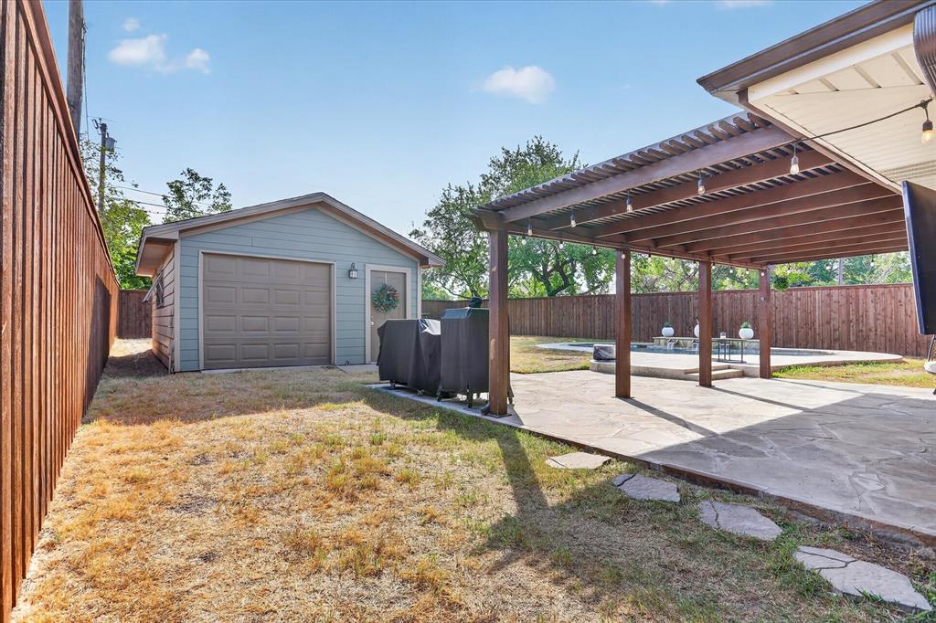 714 Hill City Drive, Duncanville, TX 75116