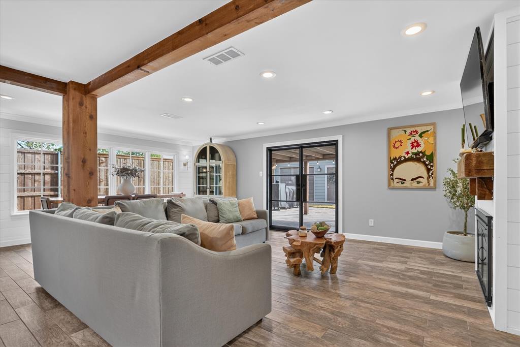 714 Hill City Drive, Duncanville, TX 75116